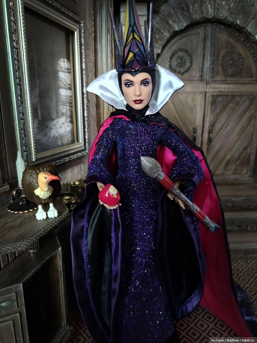 Disney Collector Evil Queen / Злая Королева от Дисней (фото 7)