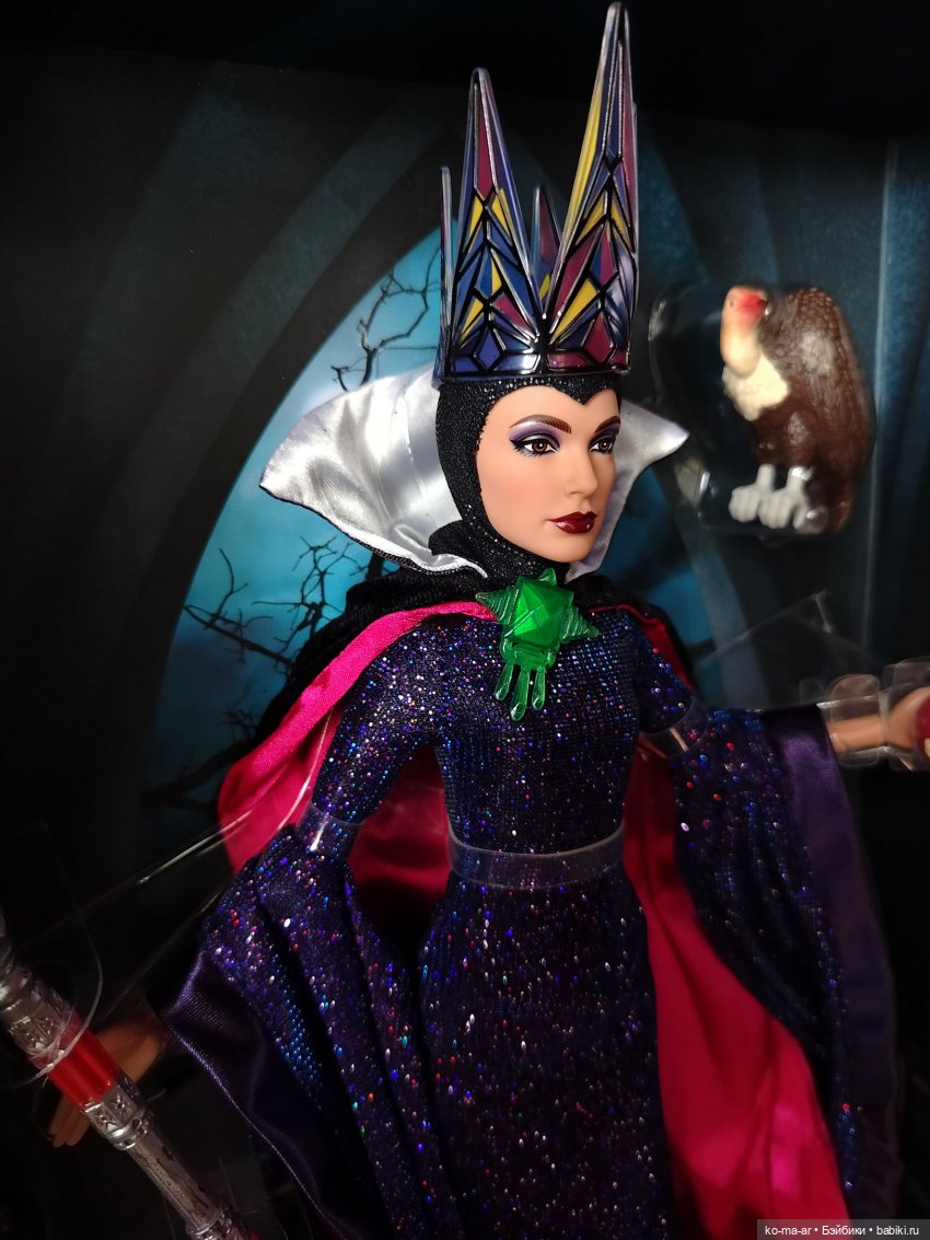 Disney Collector Evil Queen / Злая Королева от Дисней (фото 5)