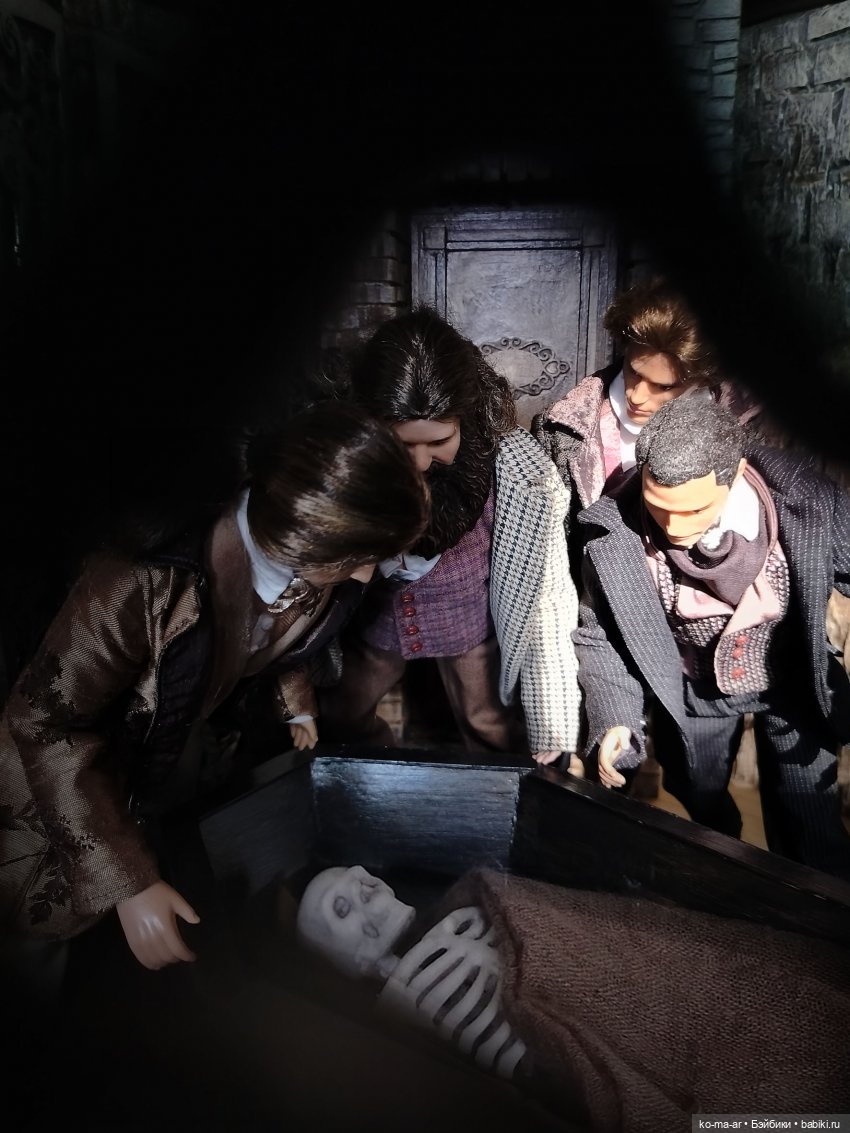 Вампиры / 51 серия — Кукольные фотоистории и сериалы: комиксы