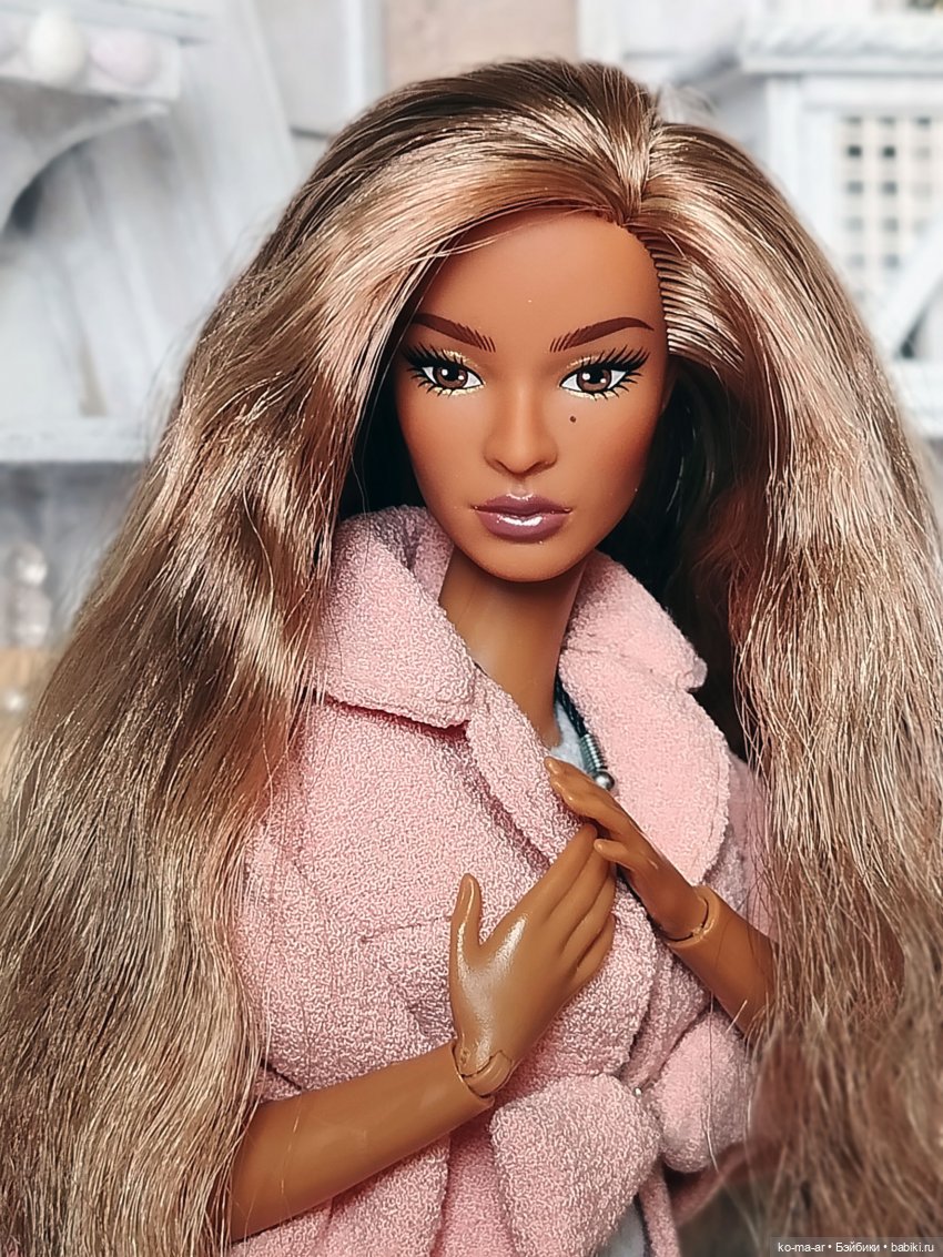 Базовые 2026 — Куклы Barbie (Барби): Looks (фото 2)