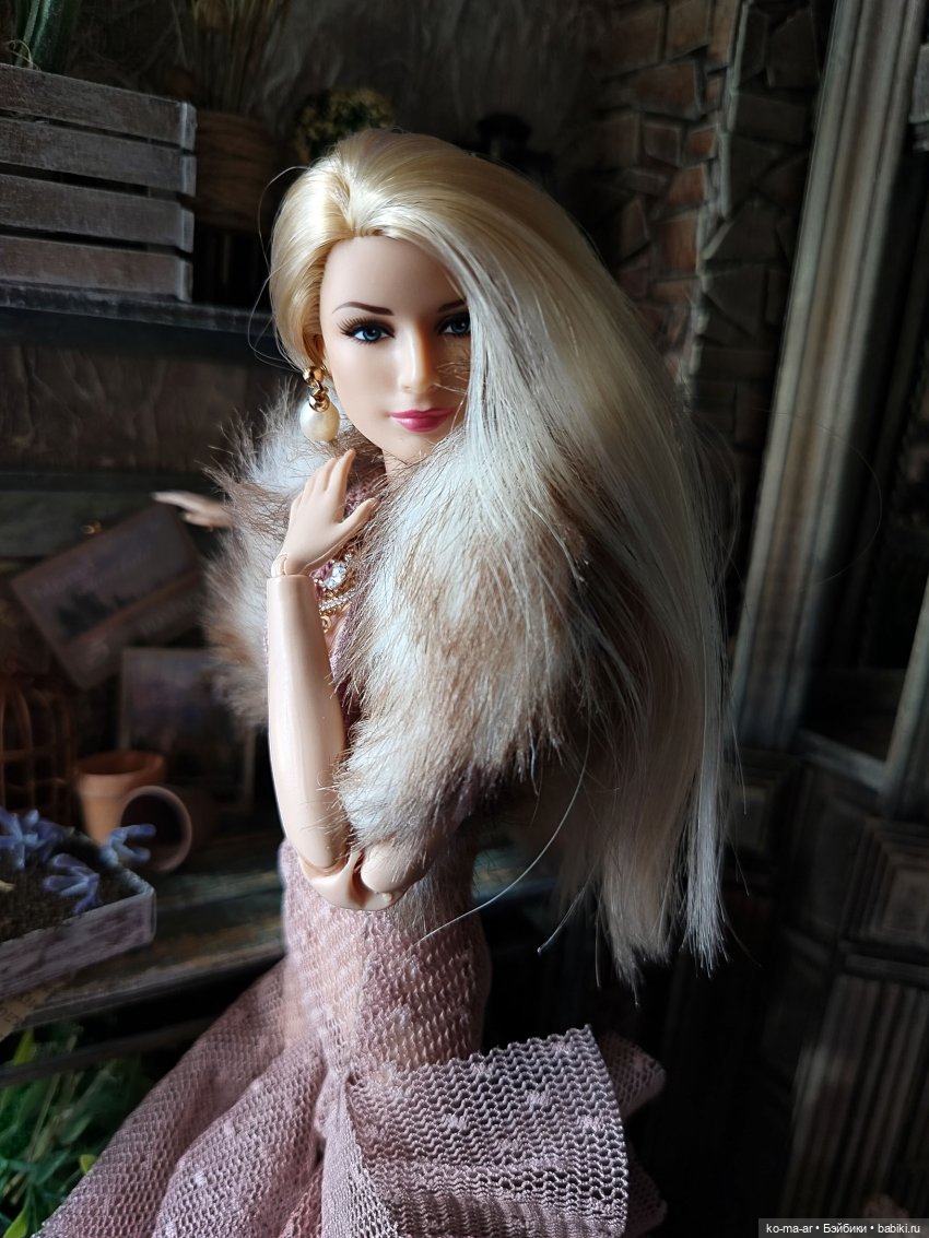 Барби Грейс Келли х 3 / Расследование