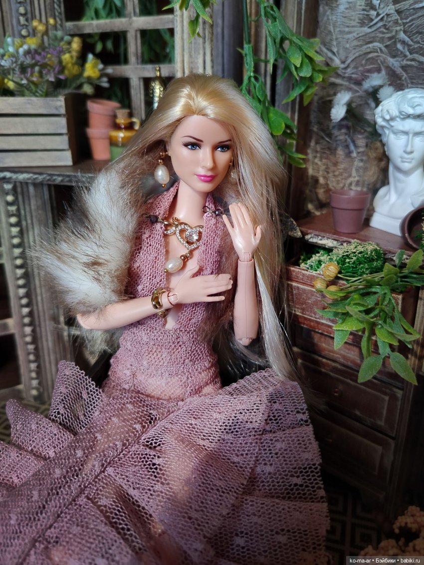 Барби Грейс Келли х 3 / Расследование