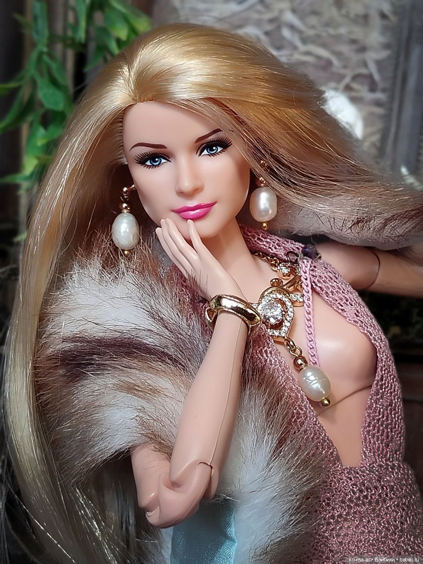 Барби Грейс Келли х 3 / Расследование