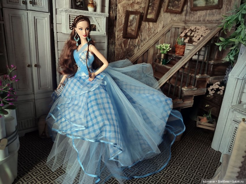 Barbie Dorothy Wizard Fantasy Glamour 2013
