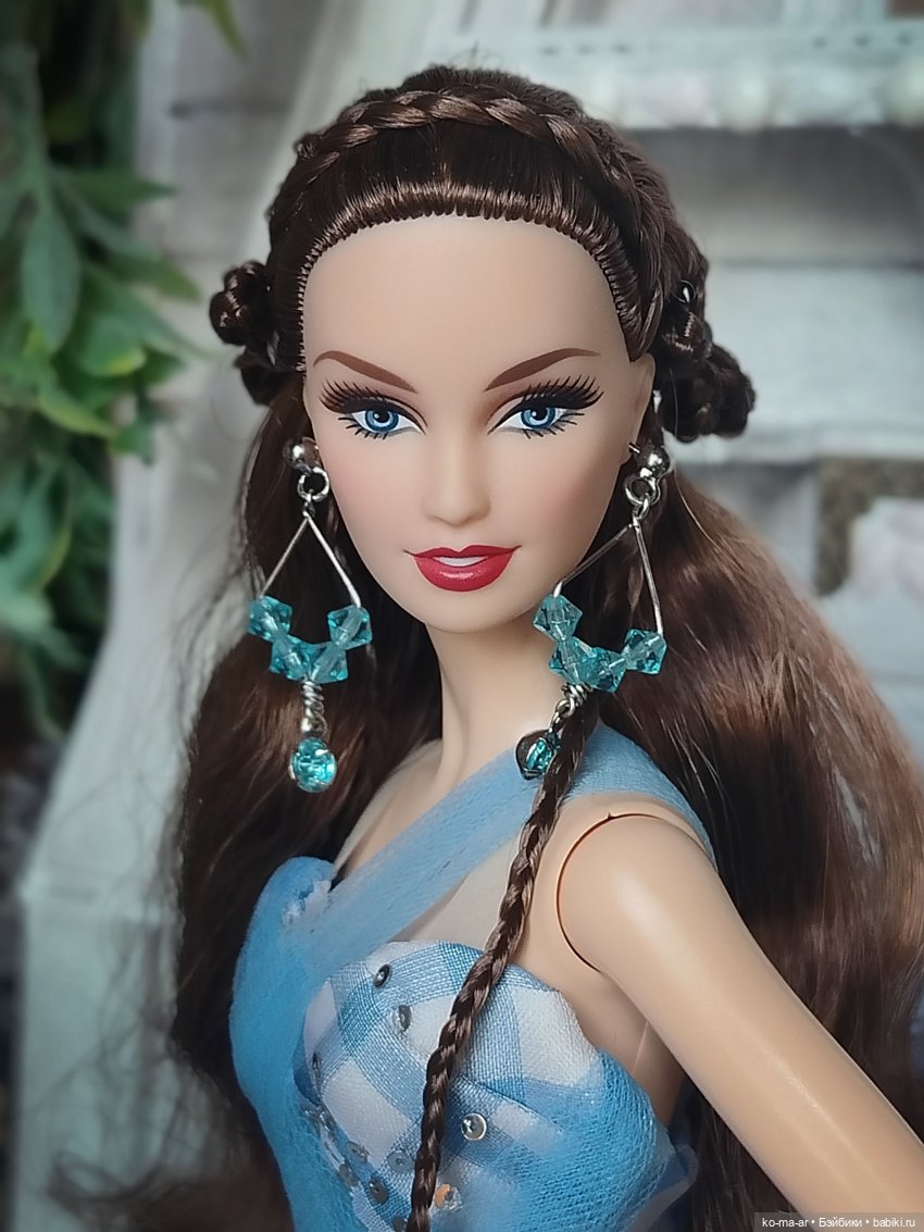 Barbie Dorothy Wizard Fantasy Glamour 2013