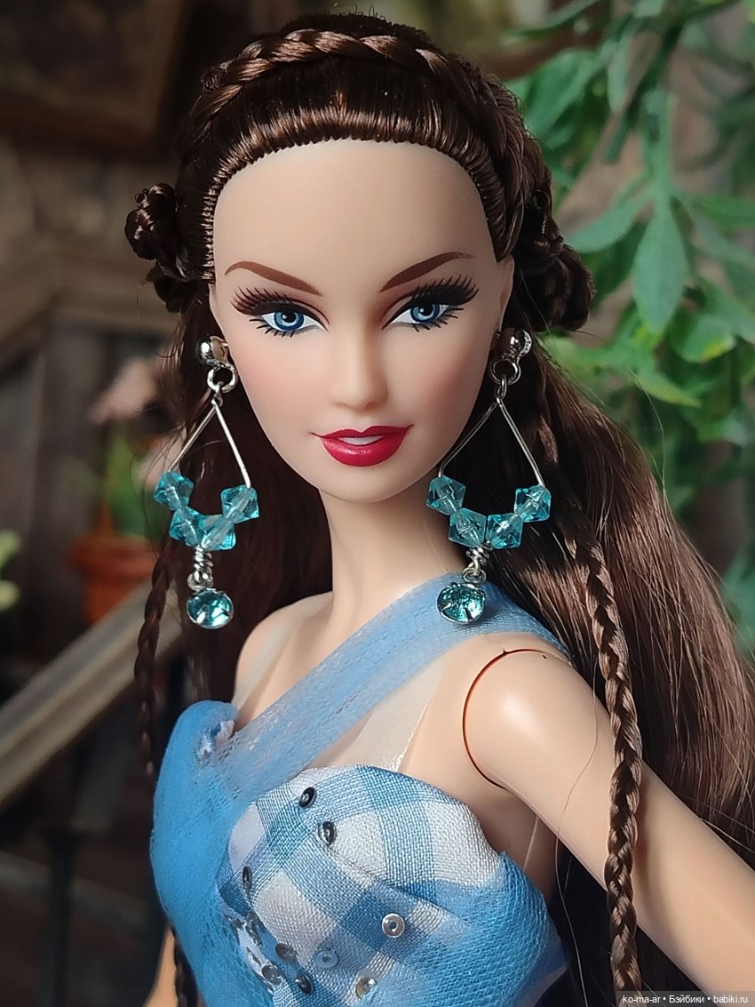 Barbie Dorothy Wizard Fantasy Glamour 2013