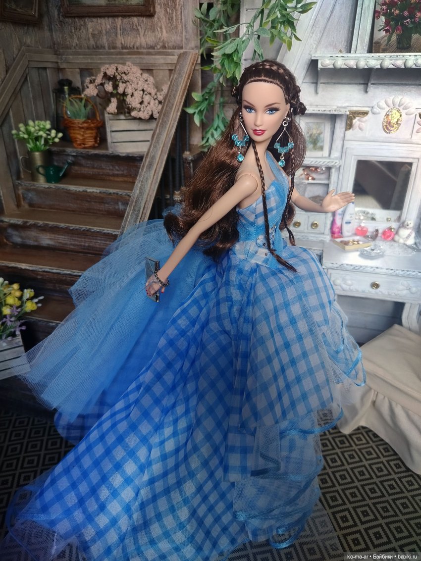 Barbie Dorothy Wizard Fantasy Glamour 2013