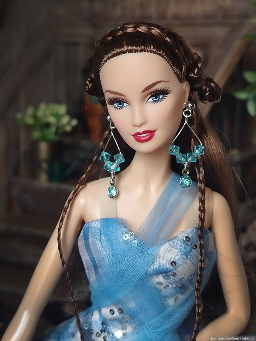 Barbie Dorothy Wizard Fantasy Glamour 2013