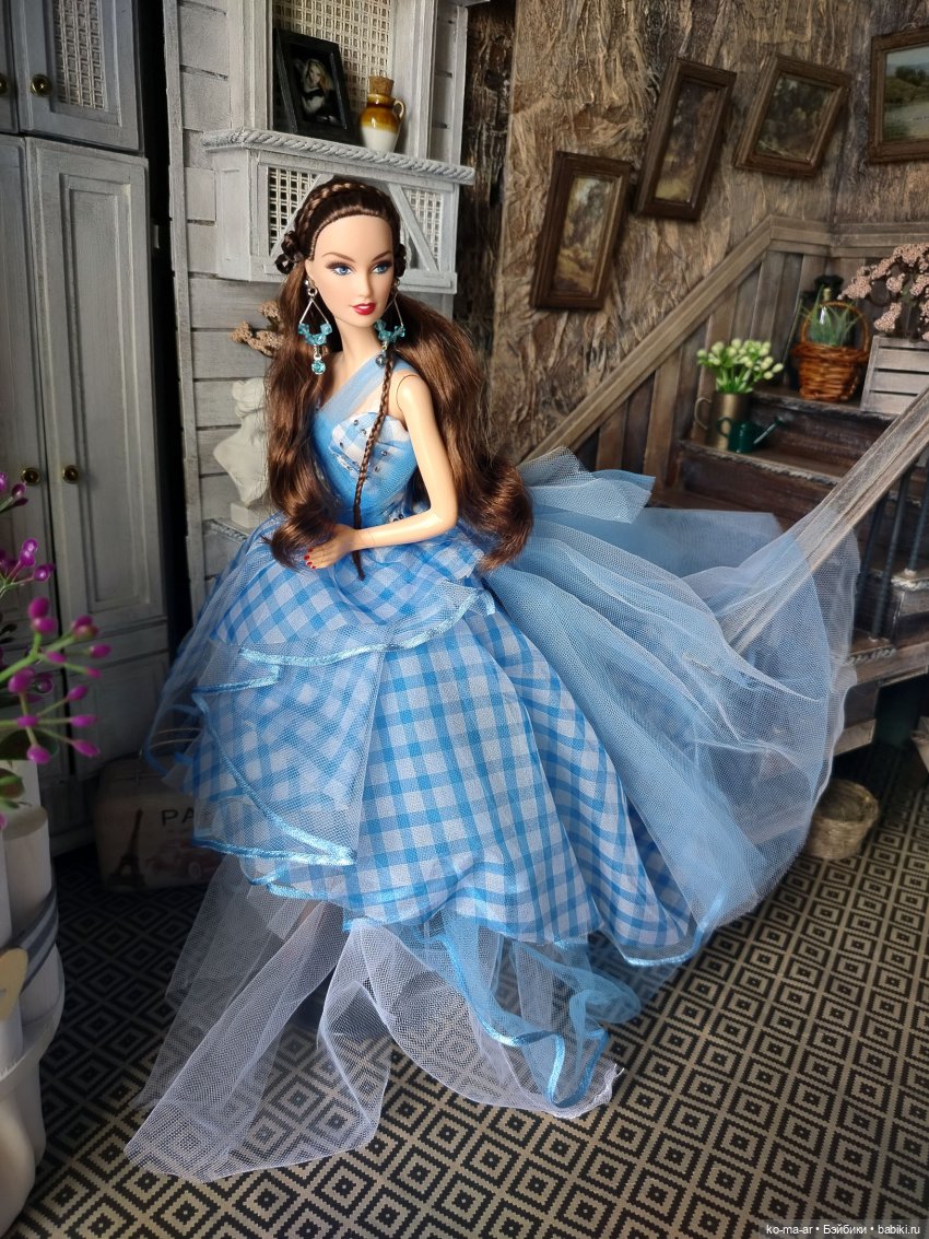 Barbie Dorothy Wizard Fantasy Glamour 2013