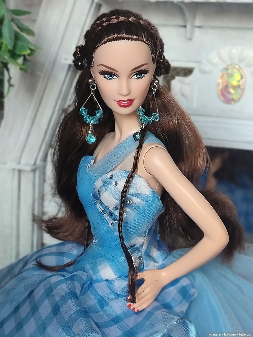 Barbie Dorothy Wizard Fantasy Glamour 2013