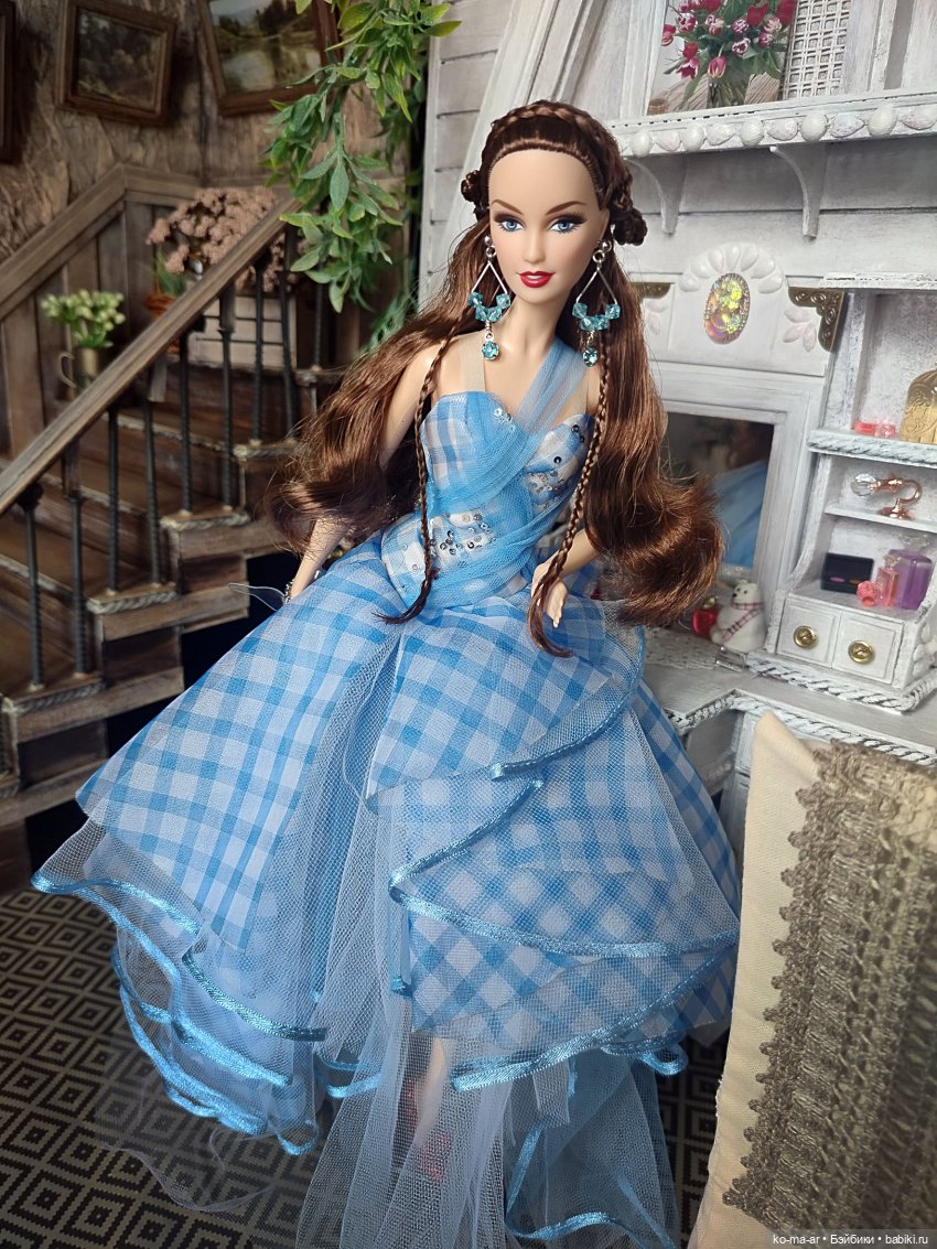 Barbie Dorothy Wizard Fantasy Glamour 2013