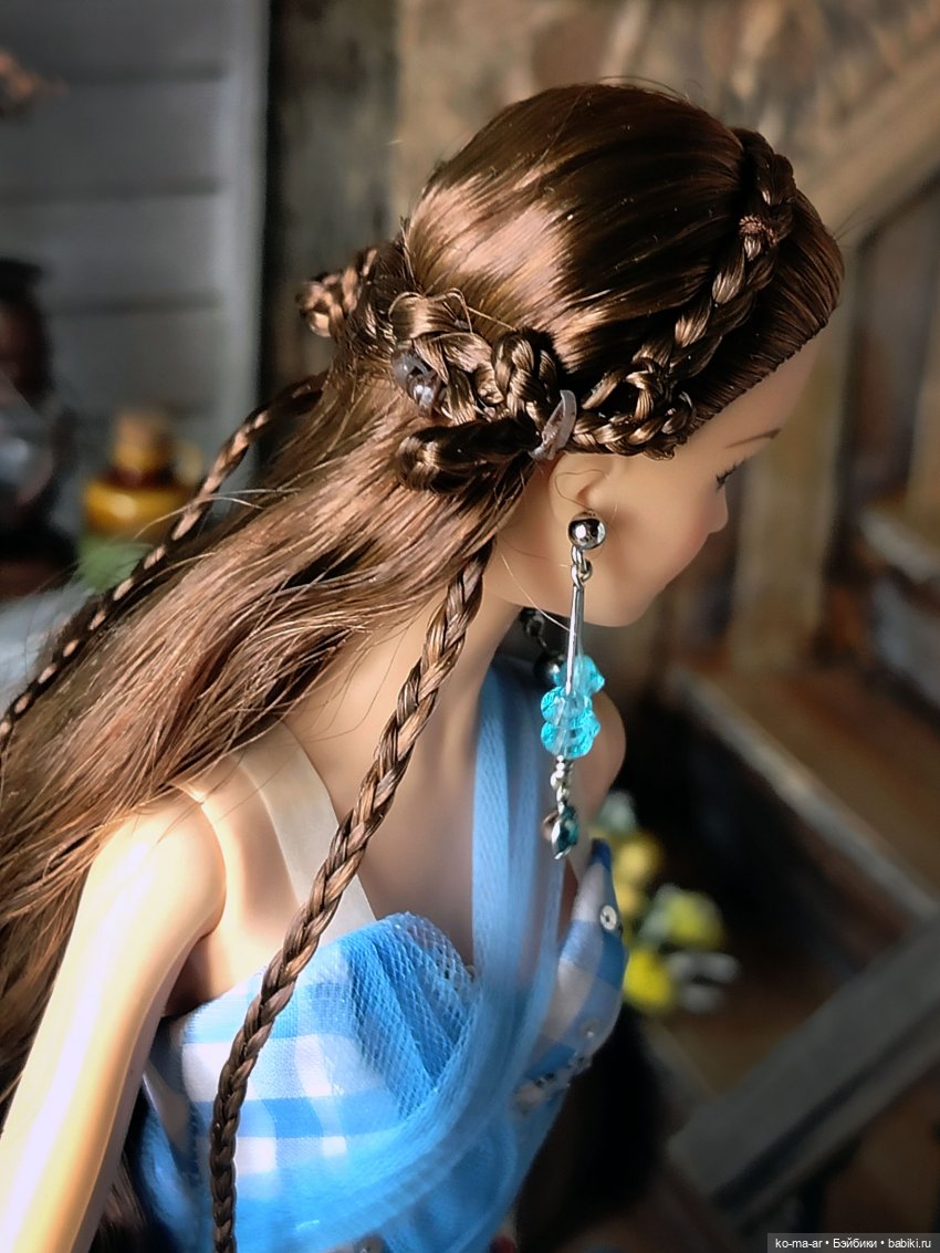 Barbie Dorothy Wizard Fantasy Glamour 2013