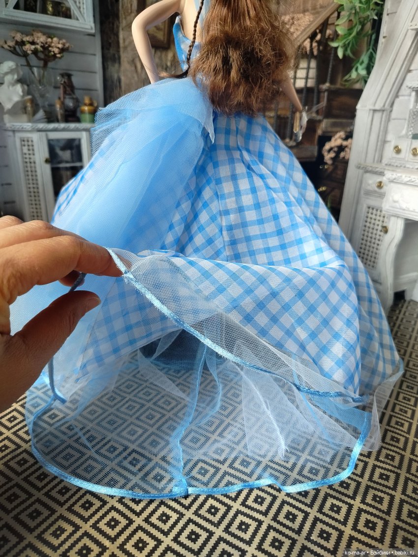 Barbie Dorothy Wizard Fantasy Glamour 2013