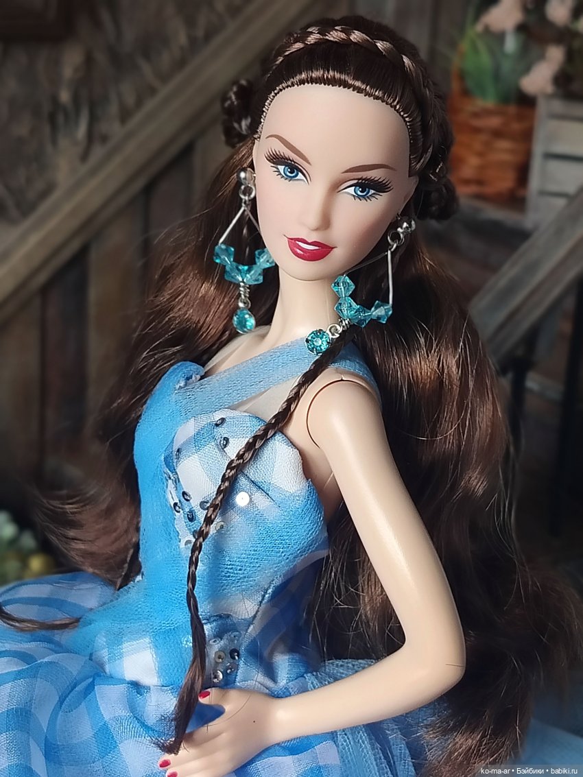 Barbie Dorothy Wizard Fantasy Glamour 2013