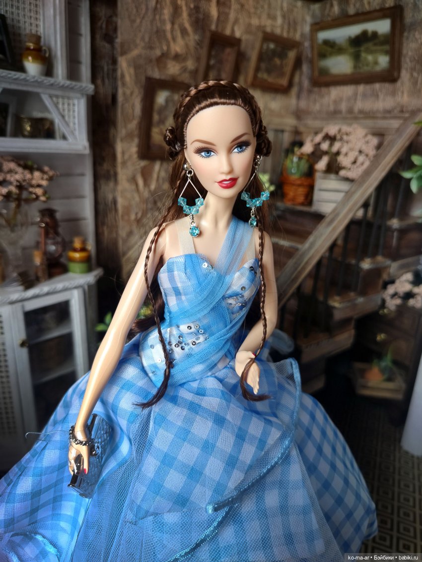 Barbie Dorothy Wizard Fantasy Glamour 2013