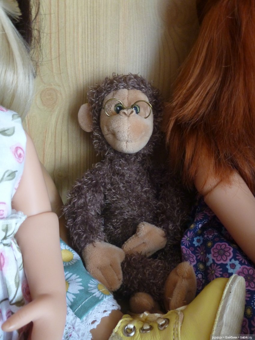 Кто-кто в этом шкафчике живет