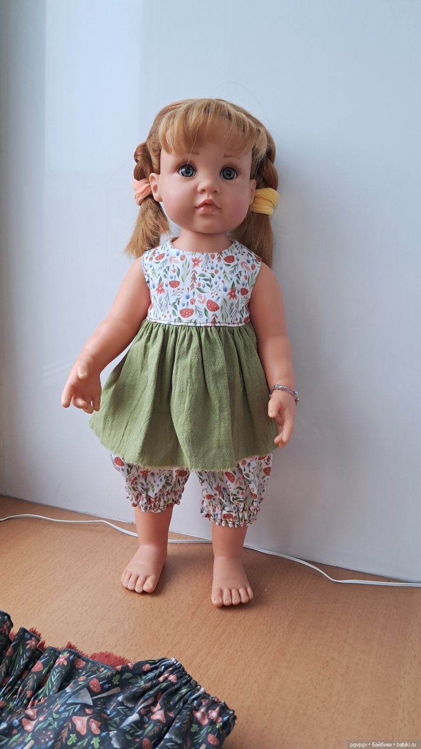 Примерка — Одежда и обувь для кукол своими руками: фото (фото 9)