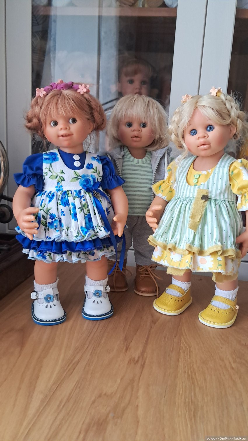 Попыталась сфотографировать всех своих кукол