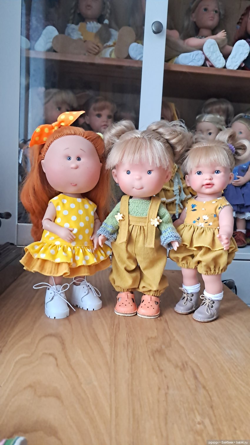 Попыталась сфотографировать всех своих кукол