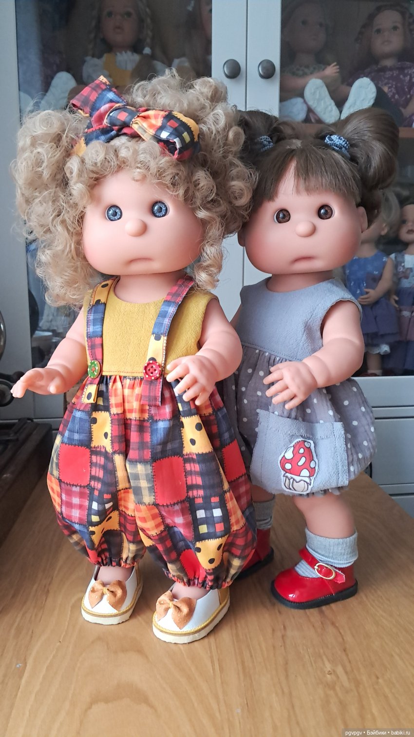 Попыталась сфотографировать всех своих кукол