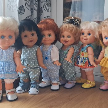 Попыталась сфотографировать всех своих кукол...