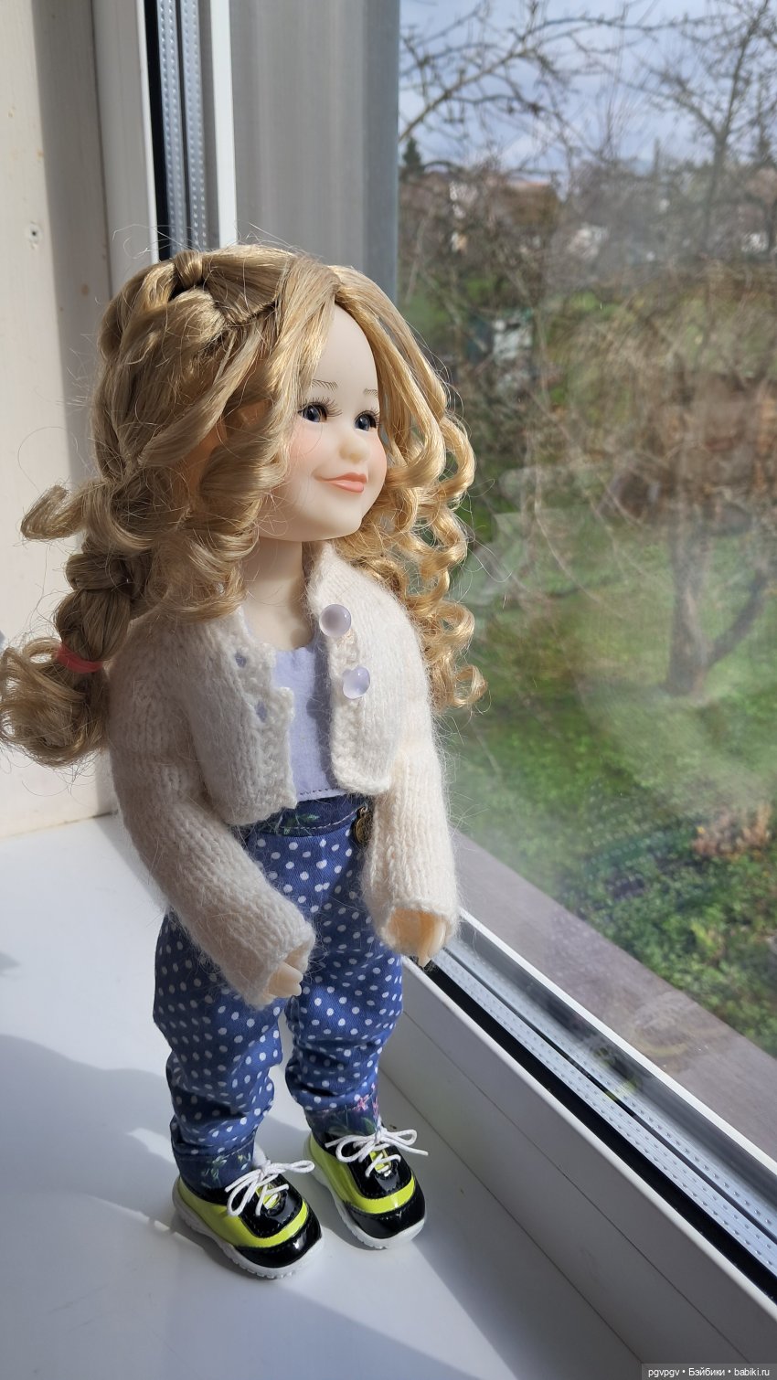 Дача в апреле — Куклы Ruby Red (Руби Ред) Fashion Friends: Siblies (фото 2)