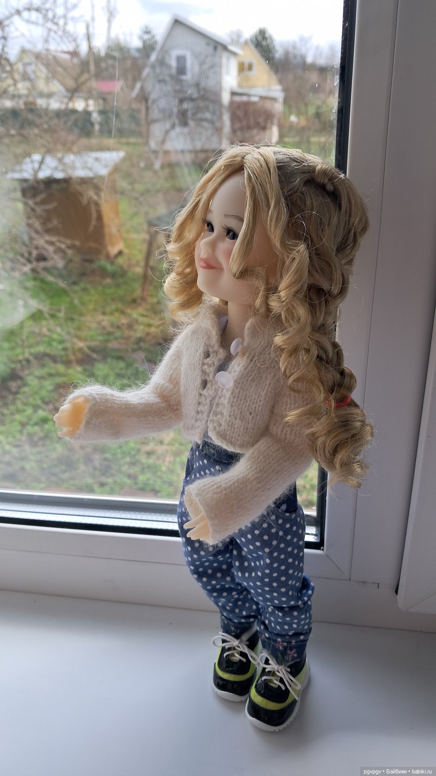 Дача в апреле — Куклы Ruby Red (Руби Ред) Fashion Friends: Siblies