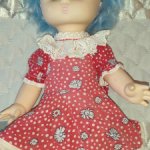 Куколка с голубыми волосами
