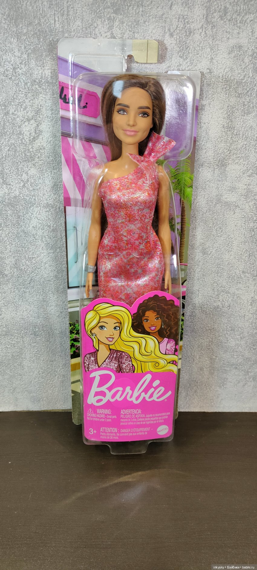 Сияние моды — Куклы Barbie (Барби): Looks (фото 2)