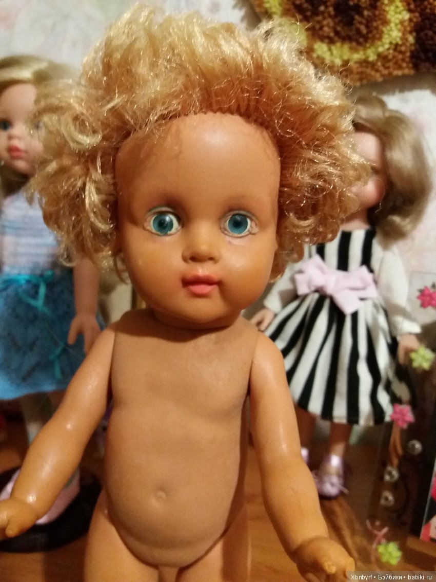 Помытая. Но пятна грязные какие то остались.