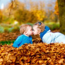 Не встречайтесь с первою любовью...или все же?.....