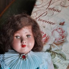 И опять только об одной кукле