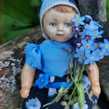 Девочка-незабудка