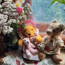 Вся медвежачья дачная семья