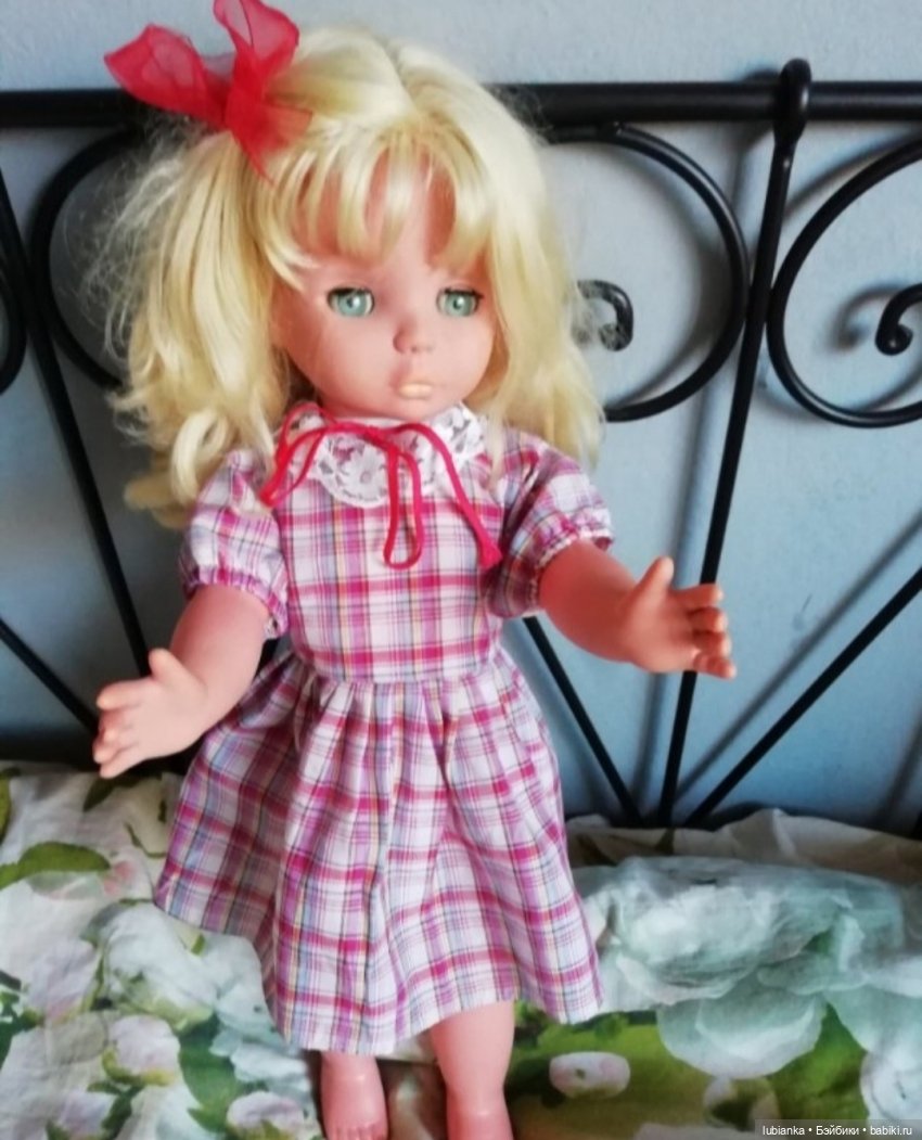 Она действительно обижена