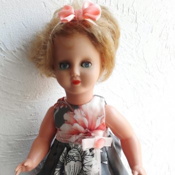 Вновь прибывшая винтажная француженка