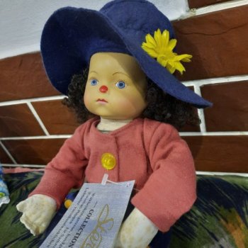 Куклы и игрушки,которые не хотят уезжать...