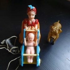 Дама с коляской