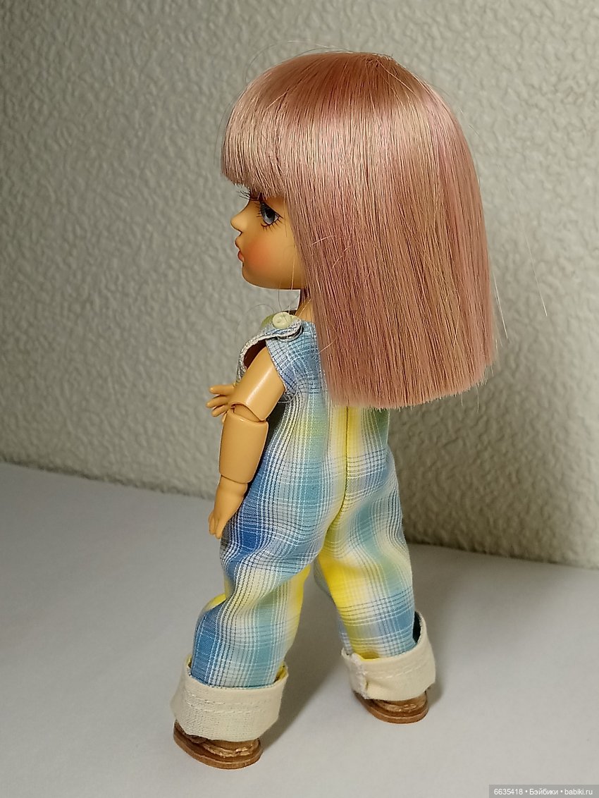 МК «Шьем комбинезончики для кукол ростом 15-17 см»