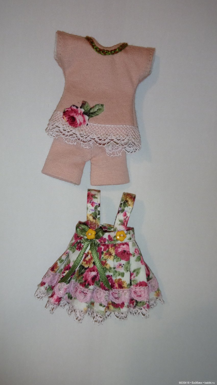 МК «Аппликация в одежде кукол»