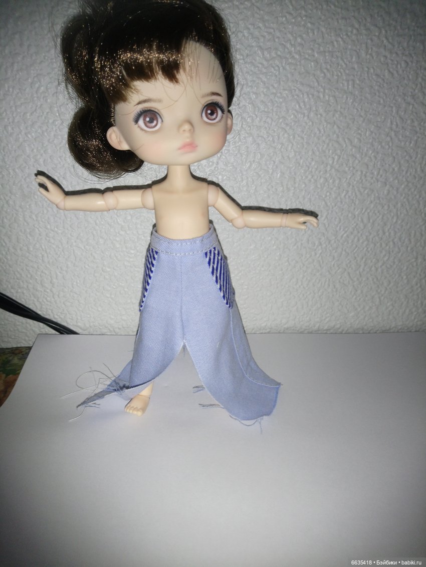 МК «Шьём облегающие брючки с поясом для кукол»