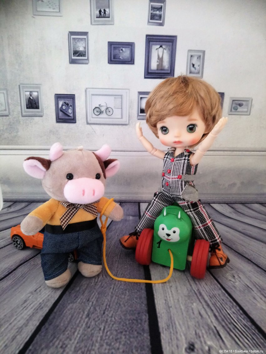 Первые игрушки… Первые знакомства… Первый друг…