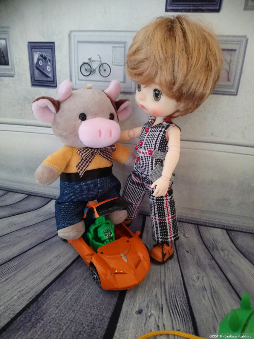 Первые игрушки… Первые знакомства… Первый друг…