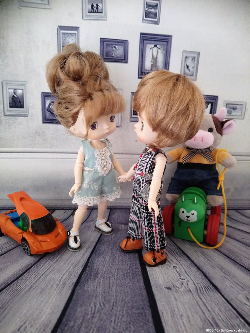 Первые игрушки… Первые знакомства… Первый друг…