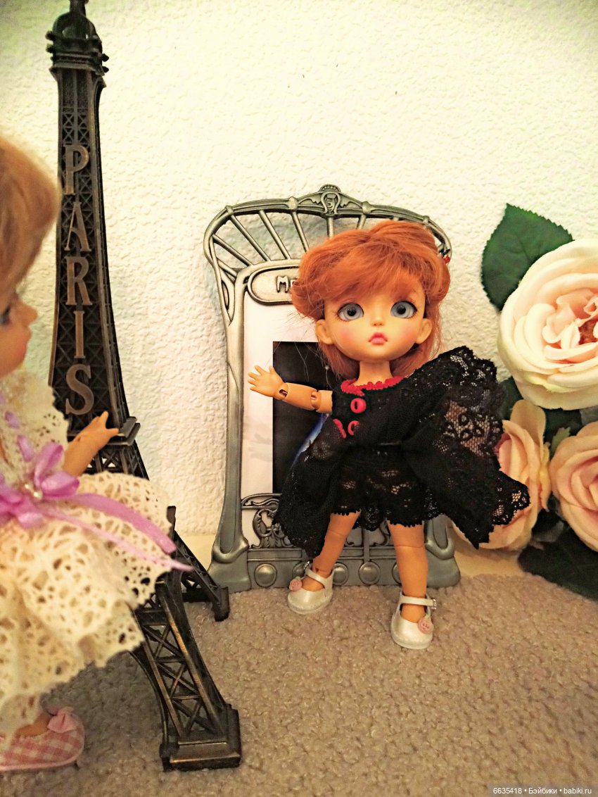 О чем могут беседовать девочки