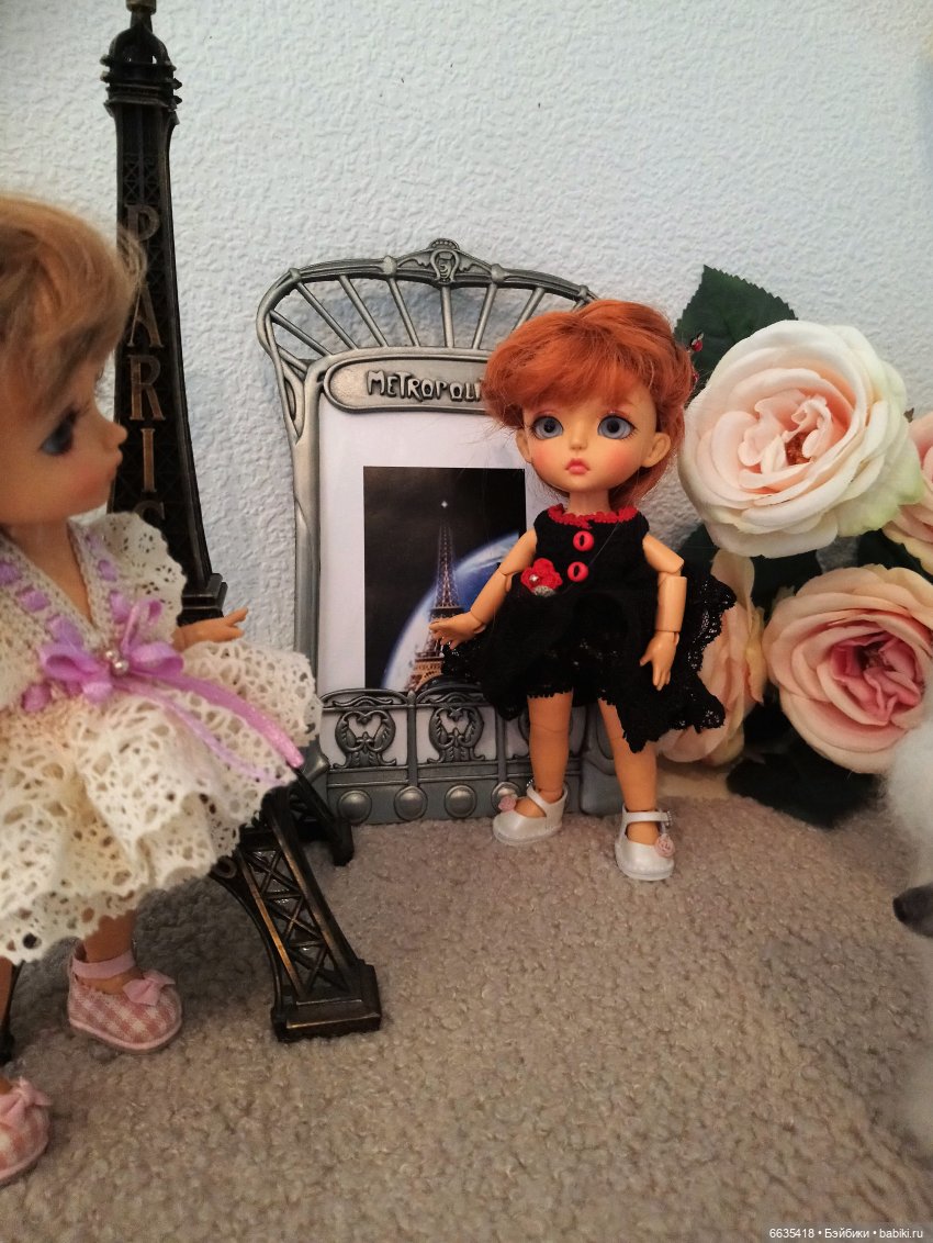 О чем могут беседовать девочки