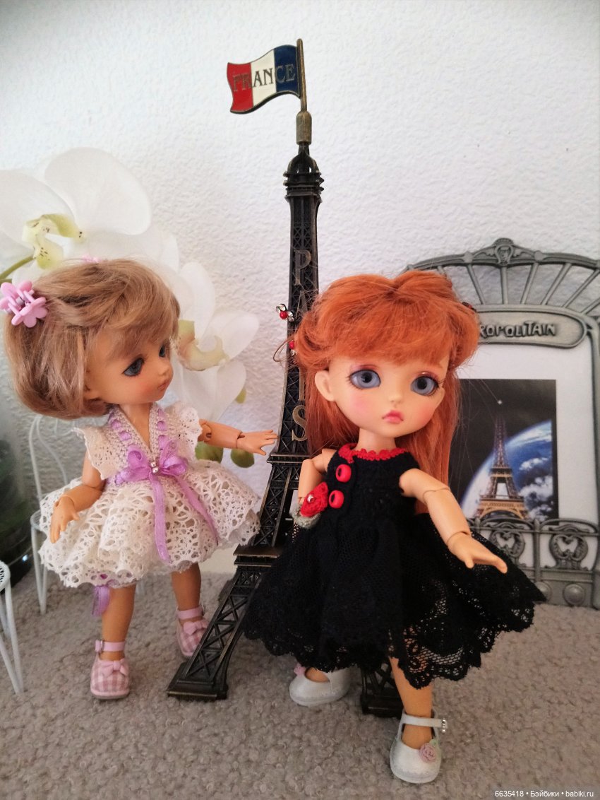 О чем могут беседовать девочки