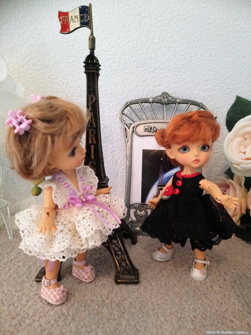 О чем могут беседовать девочки