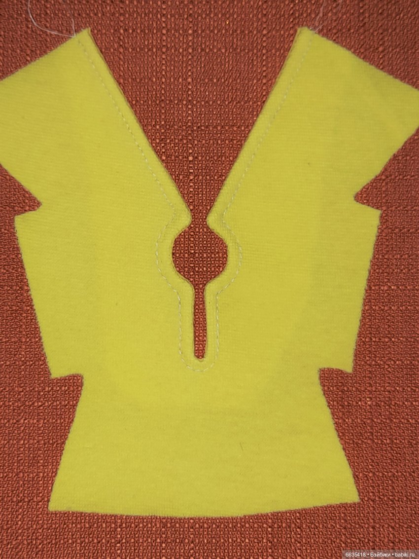 МК «Шьём топ с цельнокроеным рукавом и разрезом спереди»