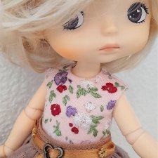 Вышивка на одежде решает множество задач